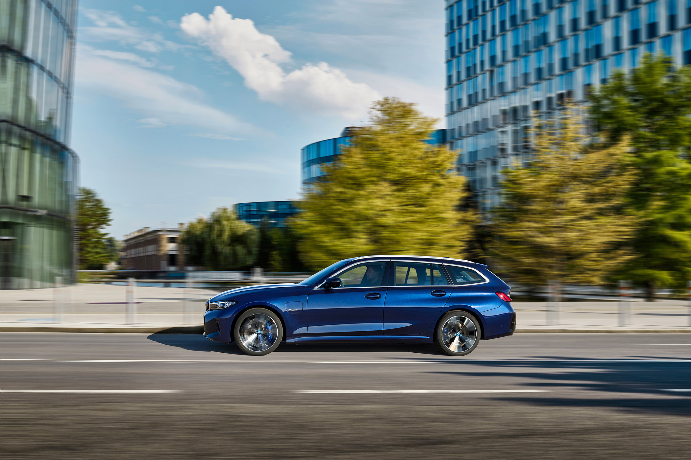 Essai BMW 330e xDrive Touring - MotorGreen