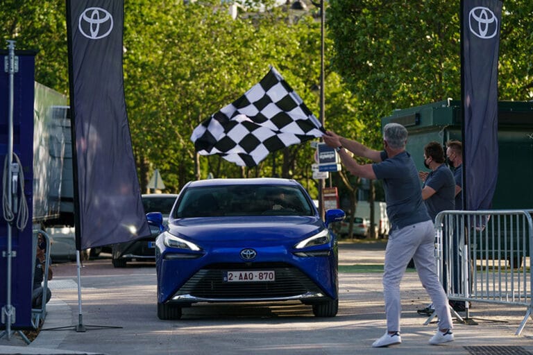 1000-km-avec-un-plein-un-nouveau-record-pour-la-toyota-mirai-23128-4-1.jpg