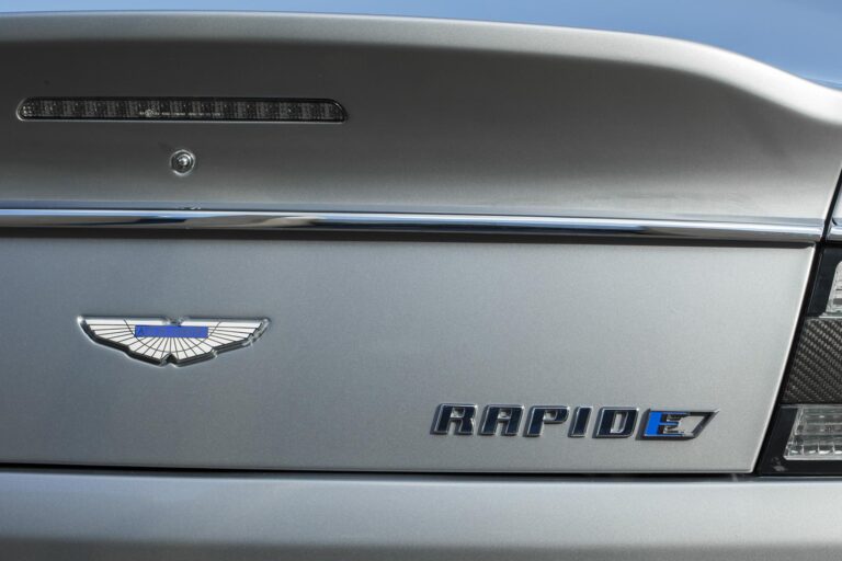 aston-martin-rapide-13696-4-1.jpg