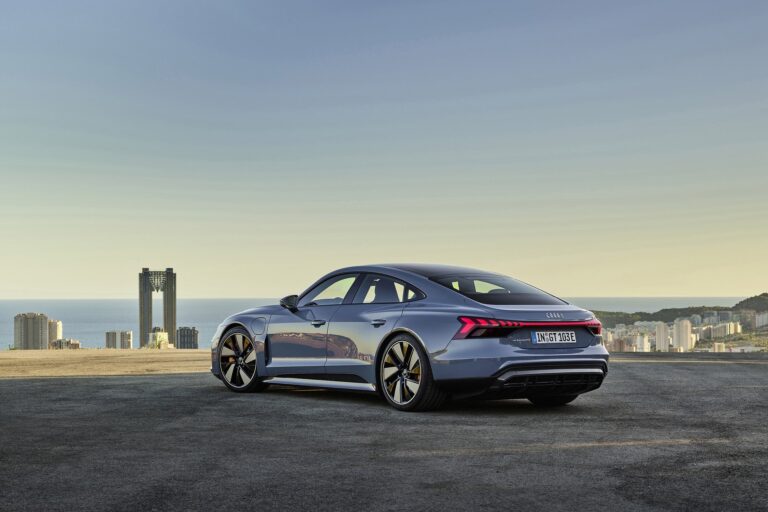 audi-e-tron-22449-6-1.jpg