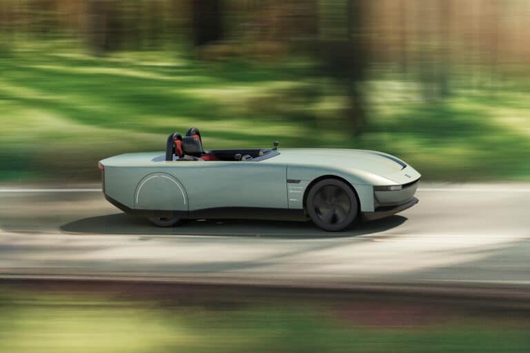 aura-nouveau-concept-de-roadster-electrique-23596-1-1.jpg