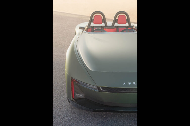 aura-nouveau-concept-de-roadster-electrique-23596-4-1.jpg