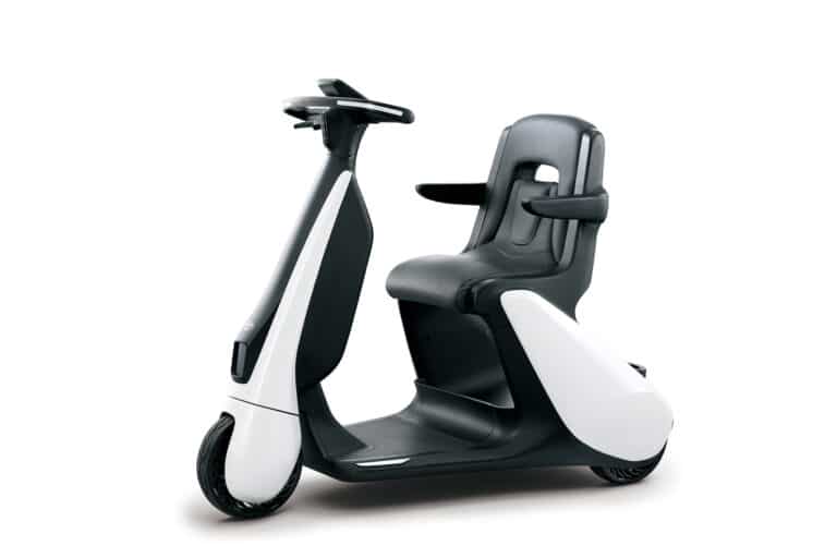 c-plus-walk-t-l-etrange-tricycle-electrique-de-toyota-23718-2-1.jpg