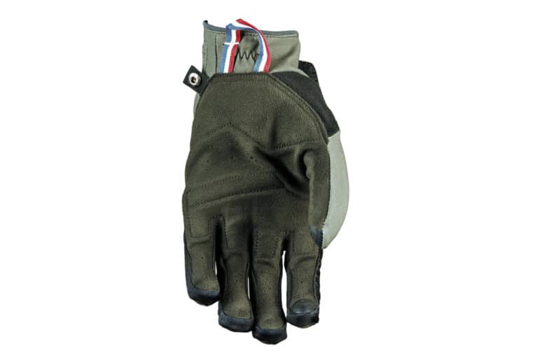 five-gloves-a-l-assaut-de-la-ville-23349-4-1.jpg