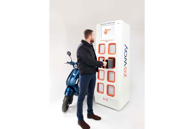 fnac-darty-devient-partenaire-de-zeway-pour-la-distribution-du-scooter-a-batterie-echangeable-23127-1-1.jpg