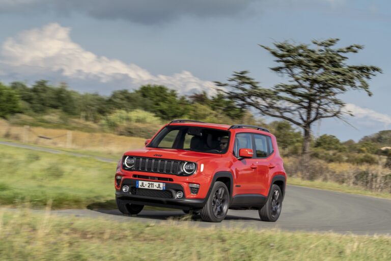 jeep-renegade-4xe-hybride-240-ch-130363-2.jpg