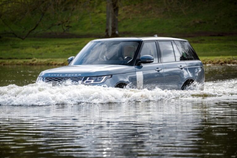 land-rover-range-rover-iv-l405-2-0-phev-p400e-404-ch-119025.jpg