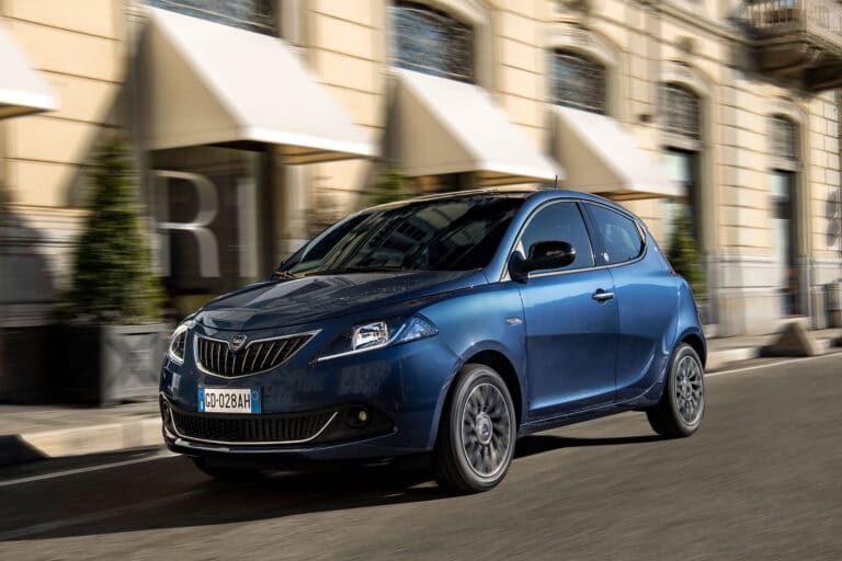 les-marques-alfa-romeo-ds-et-lancia-vont-passer-a-l-electrique-a-partir-de-2024-23371-2-1.jpg
