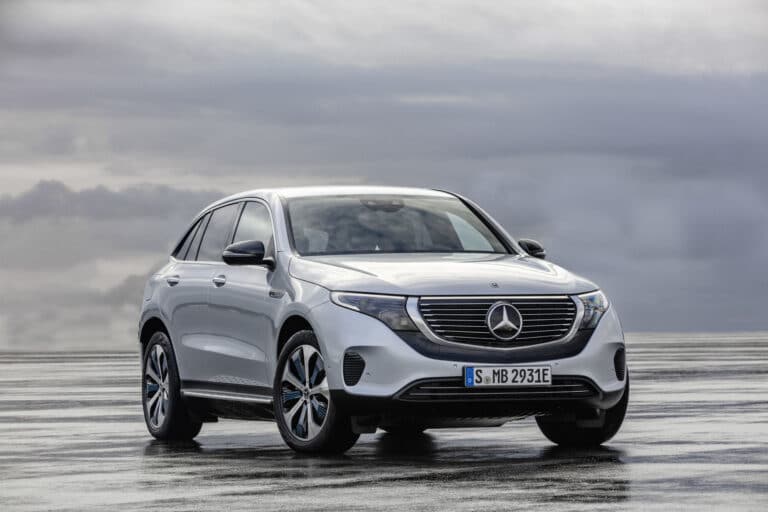 mecedes-benz-eqc-suv-electrique-18216-1-1.jpg