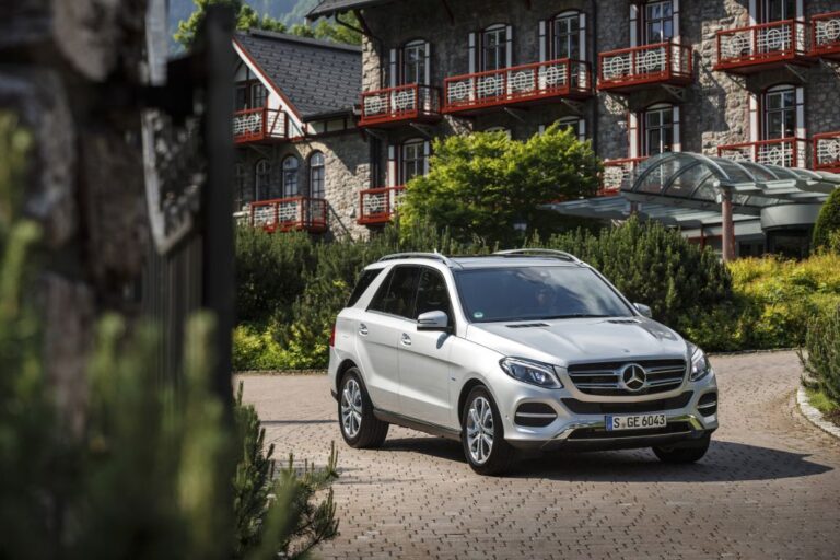 mercedes-classe-gle-suv-w166-500e-4matic-101434.jpg