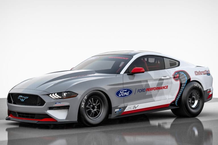 mustang-cobra-jet-1400-le-dragster-electrique-de-ford-performance-21040-1-1.jpg