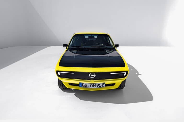 opel-manta-22947-2-1.jpg