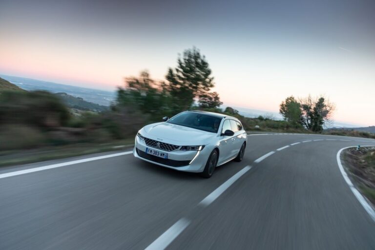 peugeot-508-sw-hybrid-225-e-eat8-127327-1.jpg