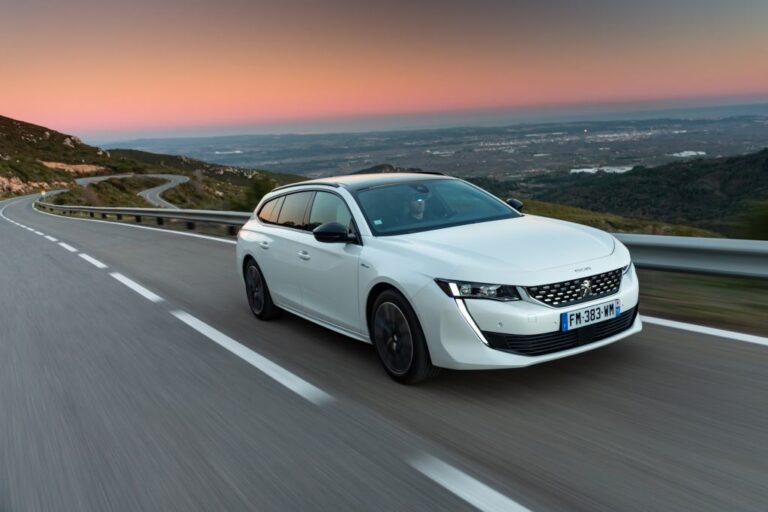 peugeot-508-sw-hybrid-225-e-eat8-127328-1.jpg