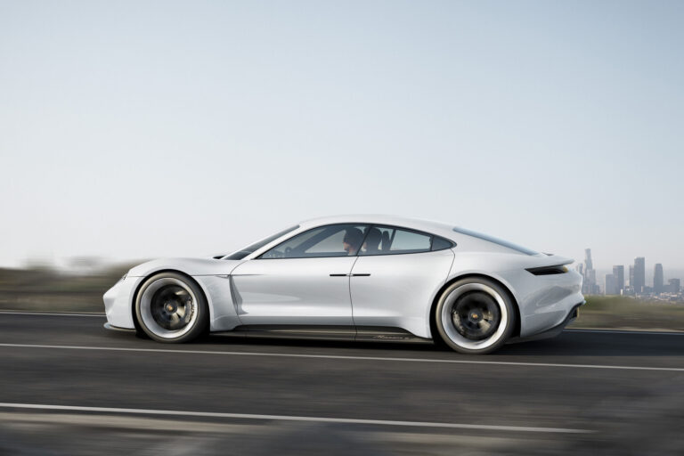 porsche-mission-e-15802-4-1.jpg