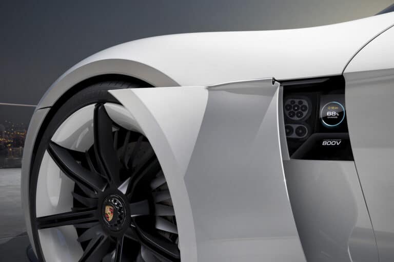 porsche-mission-e-15802-5-1.jpg