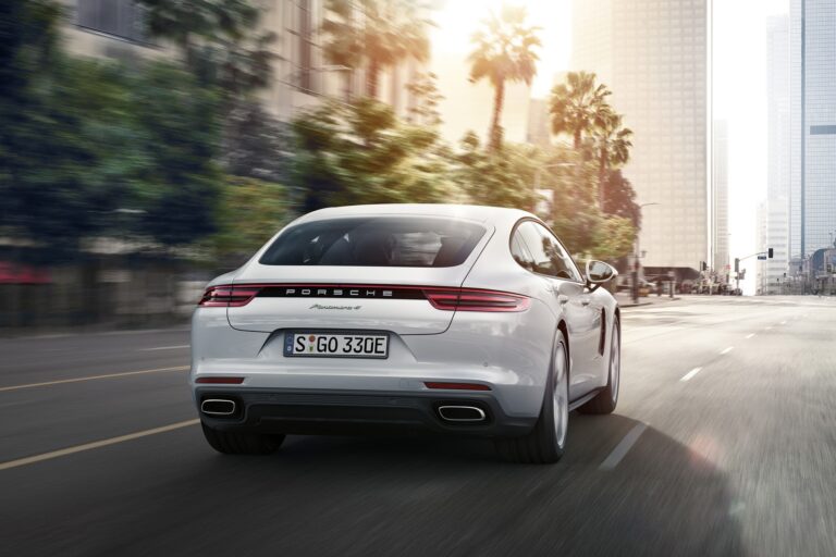 porsche-panamera-14699-2-1.jpg