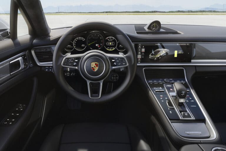 porsche-panamera-15514-2-1.jpg