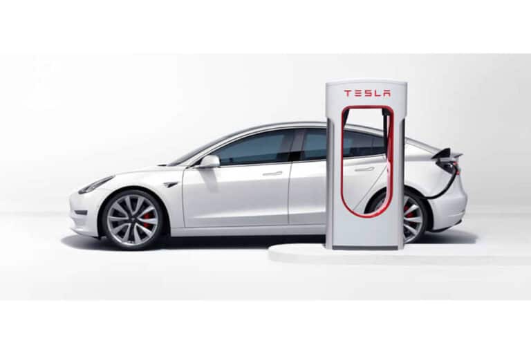 tesla-densifie-encore-son-reseau-de-superchargeurs-22325-1-1.jpg