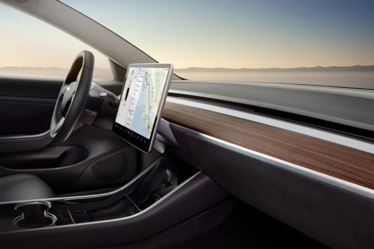 tesla-model-3-grande-autonomie-124604.jpg