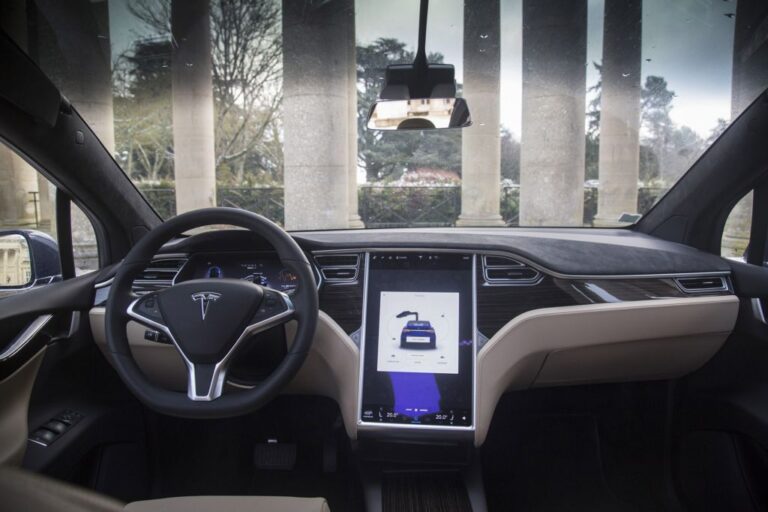 tesla-model-x-90d-111201.jpg