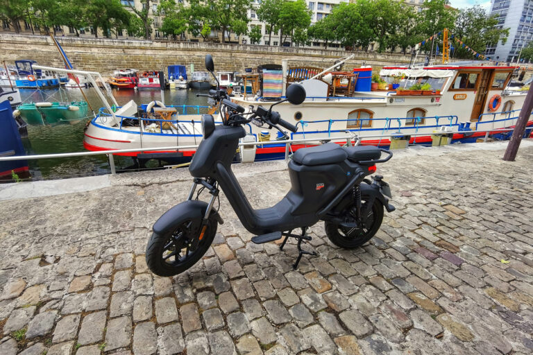 test-niu-gt-pro-un-scooter-electrique-fun-et-urbain-21494-3-1.jpg