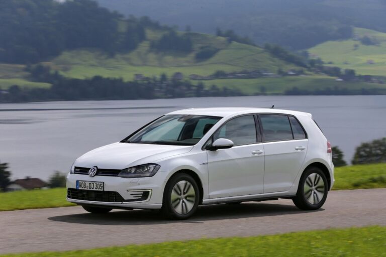 volkswagen-golf-vii-gte-1-4-tsi-plug-in-hybrid-89181-1.jpg