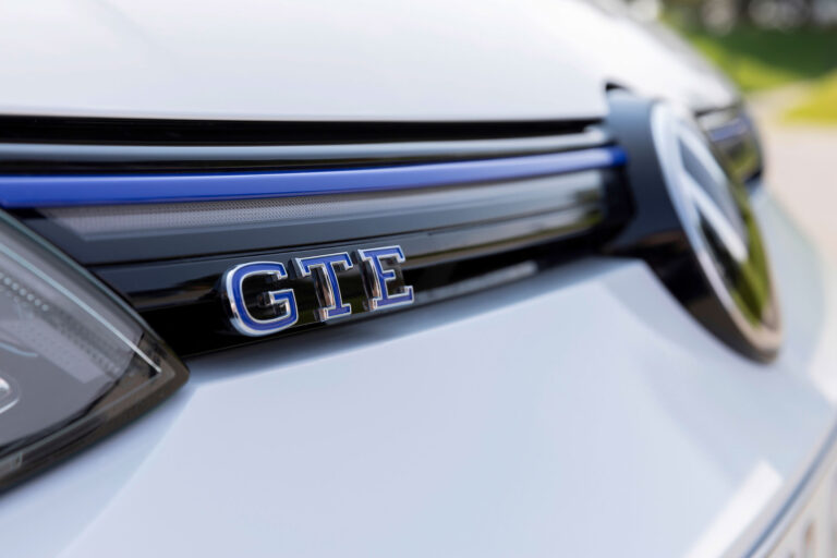 volkswagen-golf-viii-gte-245-ch-132651-2.jpg