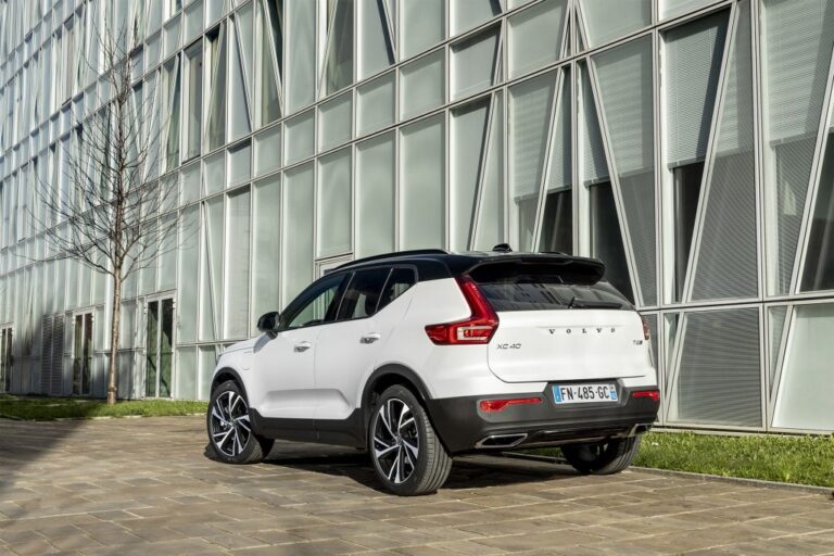 volvo-xc40-t5-twin-engine-262-ch-127840.jpg