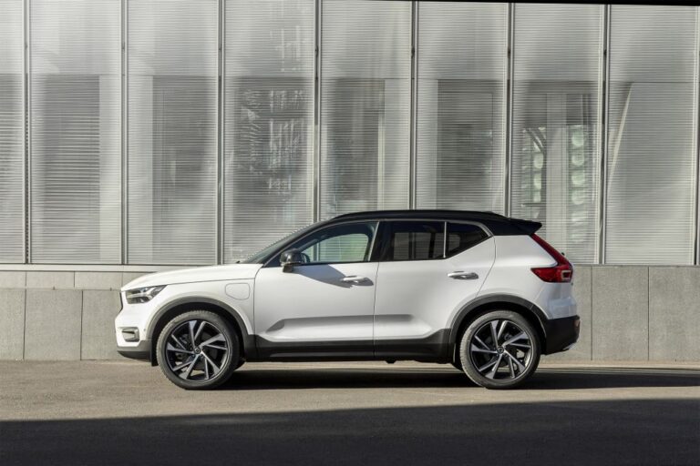 volvo-xc40-t5-twin-engine-262-ch-127842.jpg