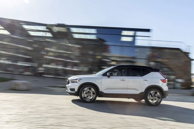 volvo-xc40-t5-twin-engine-262-ch-127844-1.jpg