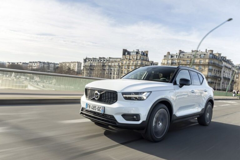 volvo-xc40-t5-twin-engine-262-ch-127848-2.jpg