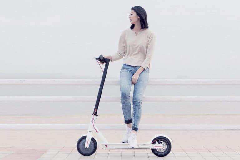 xiaomi-mi-electric-scooter-1s-21083-2-1.jpg