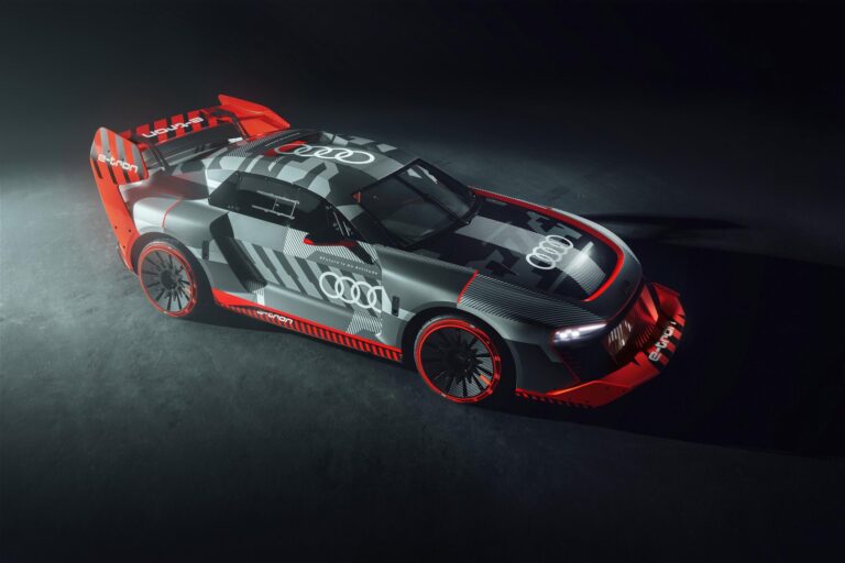 ken-block-presente-son-audi-s1-e-tron-quattro-hoonitron-24008-6.jpg