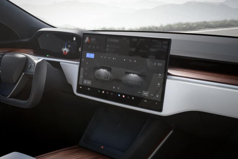 tesla-deploie-une-grosse-mise-a-jour-24052-1-1.jpg