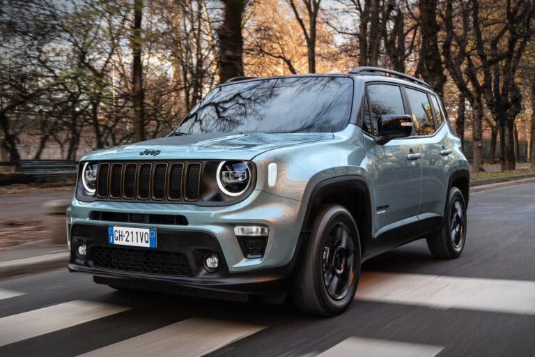 jeep-renegade-et-compass-e-hybrid-vers-une-offre-100-pour-100-electrifiee-24199-6.jpg