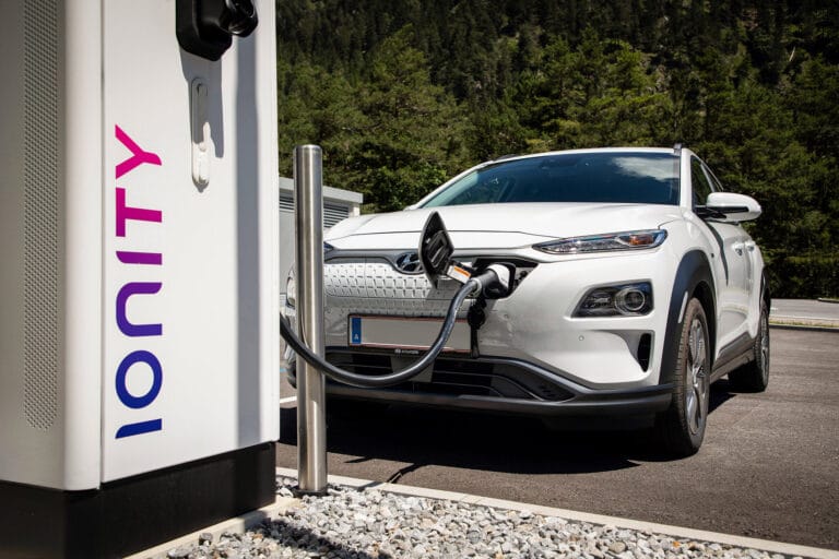 ionity-ouvre-sa-100eme-station-de-recharge-en-france-et-passe-a-une-tarification-au-kwh-24655-5-1.jpg