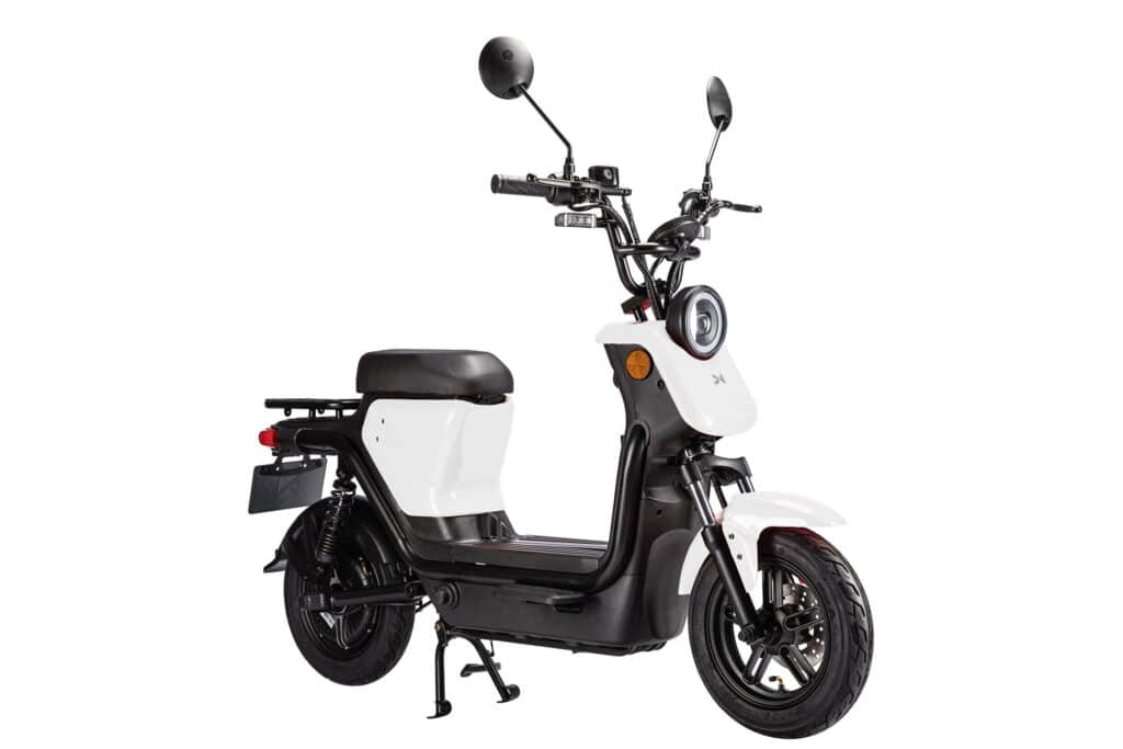 lvneng-gener-un-nouveau-scooter-electrique-robuste-et-performant-24599-1-1.jpg