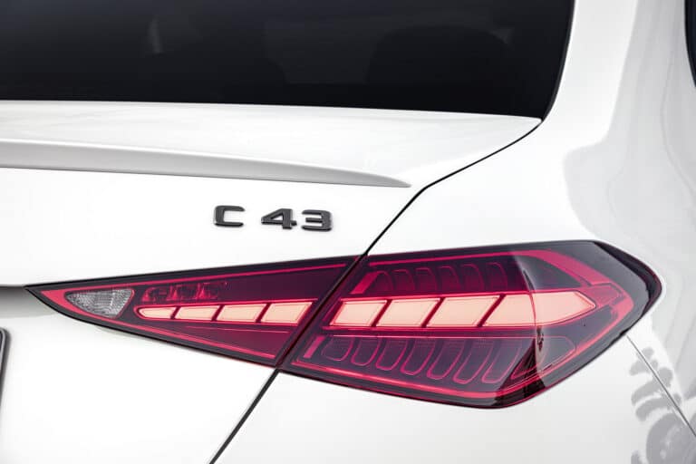 mercedes-classe-c-24682-1-3.jpg