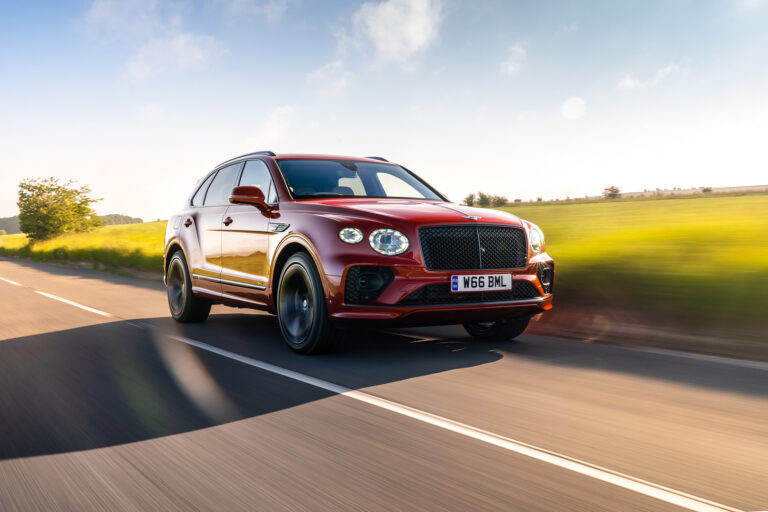 bentley-bentayga-hybrid-449-ch-135566-1.jpg