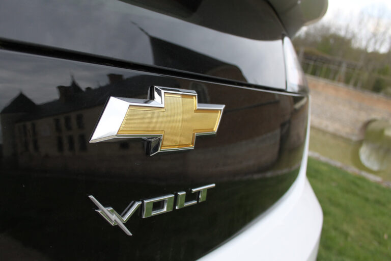 chevrolet-volt-e-rev-70841-1.jpg