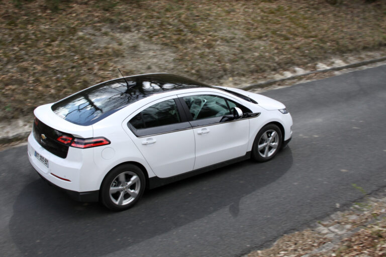 chevrolet-volt-e-rev-70855-1.jpg