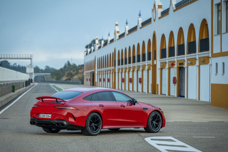 mercedes-amg-gt-c190-4-door-coupe-63-s-e-performance-135964-1.jpg