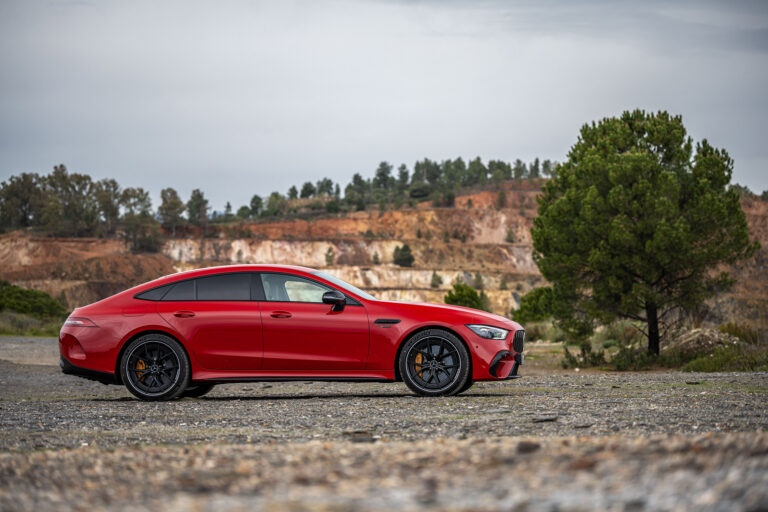 mercedes-amg-gt-c190-4-door-coupe-63-s-e-performance-135970-1.jpg