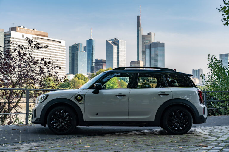 mini-countryman-f60-cooper-se-all4-220-ch-131164-1.jpg