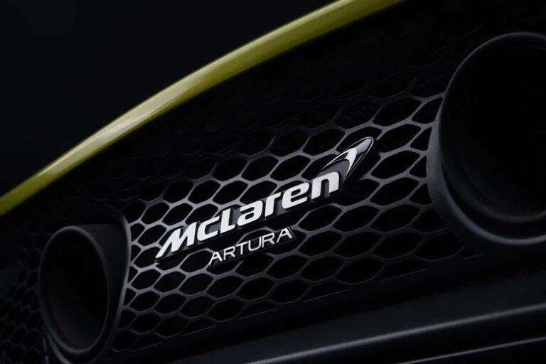 nouveau-teaser-pour-la-mclaren-artura-22455-2-1.jpg