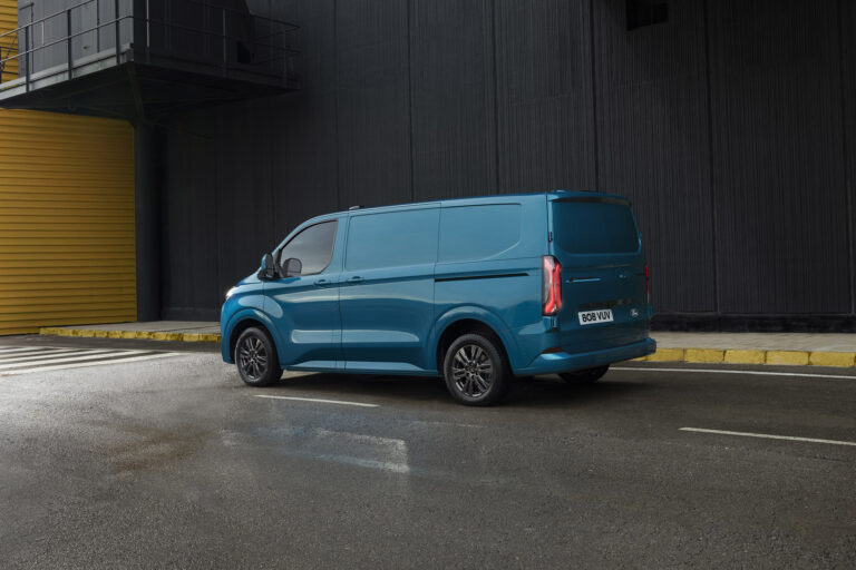 ford-transit-custom-24908-1-1.jpg