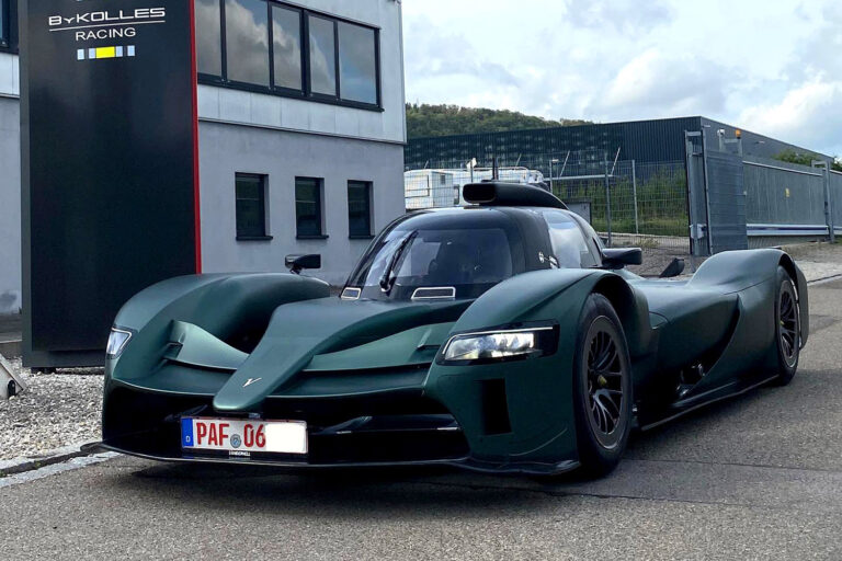 premiere-apparition-sur-route-pour-l-hypercar-vanwall-vandervell-1000-24904-1-1.jpg