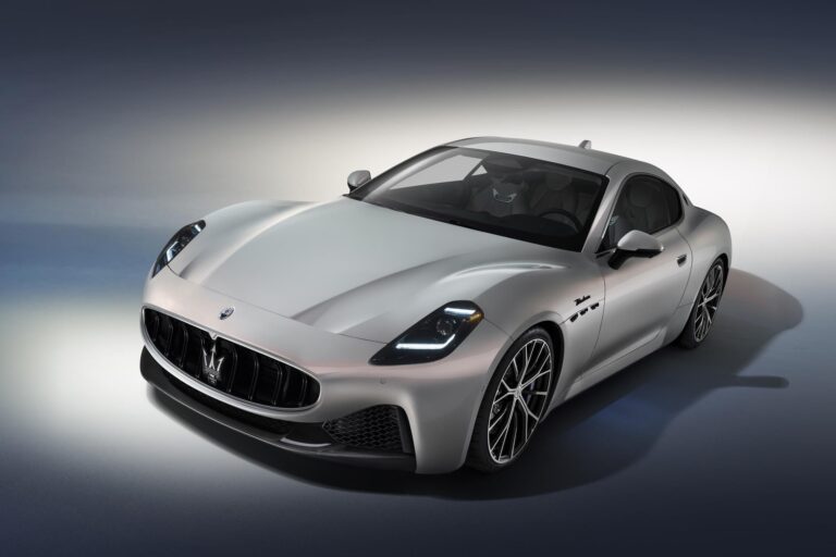 maserati-granturismo-24935-4-3.jpg