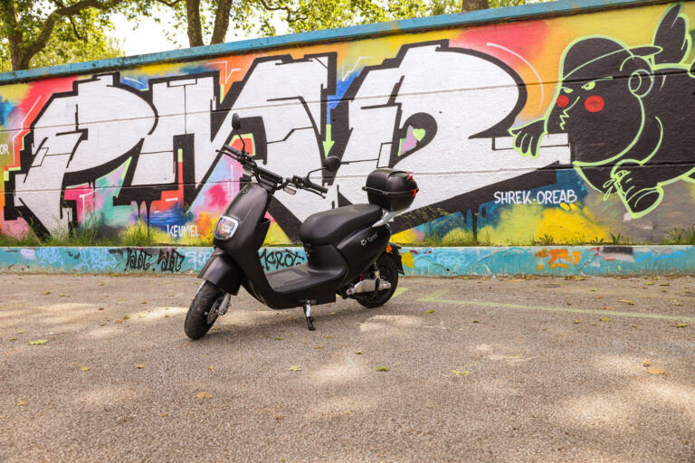 tym-une-nouvelle-marque-de-scooters-electriques-debarque-en-force-24936-5-1.jpg